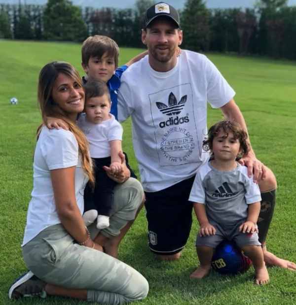lionel messi's wife antonella roccuzzo