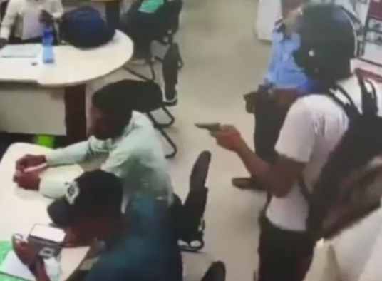 robbing a bank bihar news