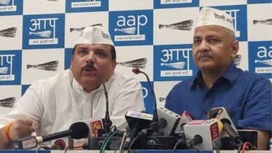 manish sisodia and sanjay singh