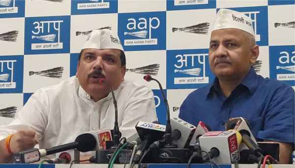 manish sisodia and sanjay singh