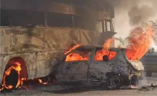 accident on yamuna expressway.