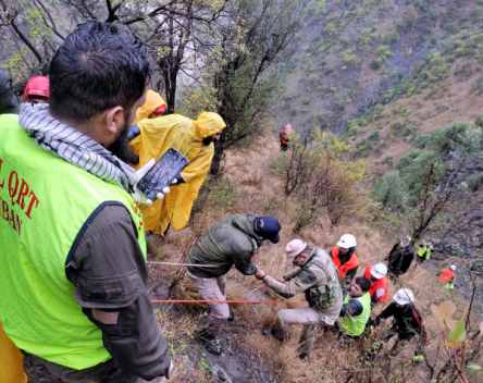 srinagar taxi fell into a ditch on the national highway killing 10