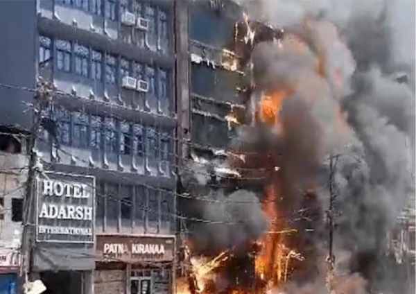 fire in bihar hotel 6 killed 15 others injured