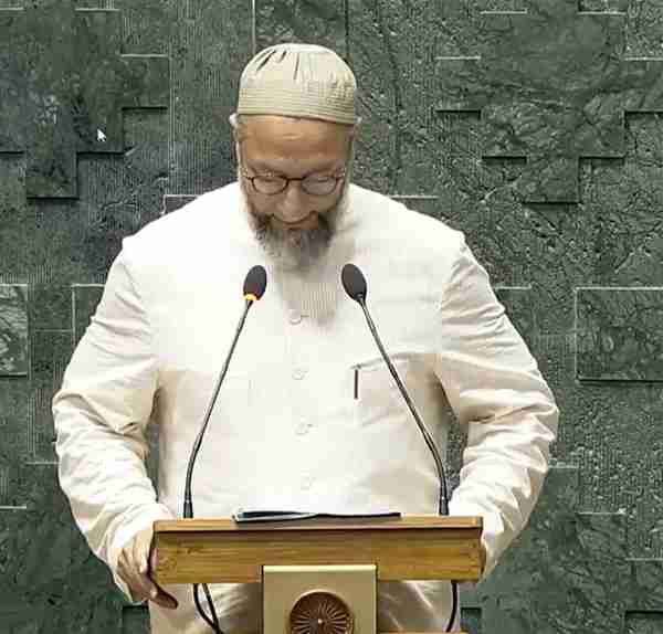 owaisi raised slogans of jay bheem jay palestine in parliament