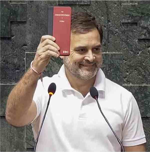 rahul gandhi took oath with the constitution book