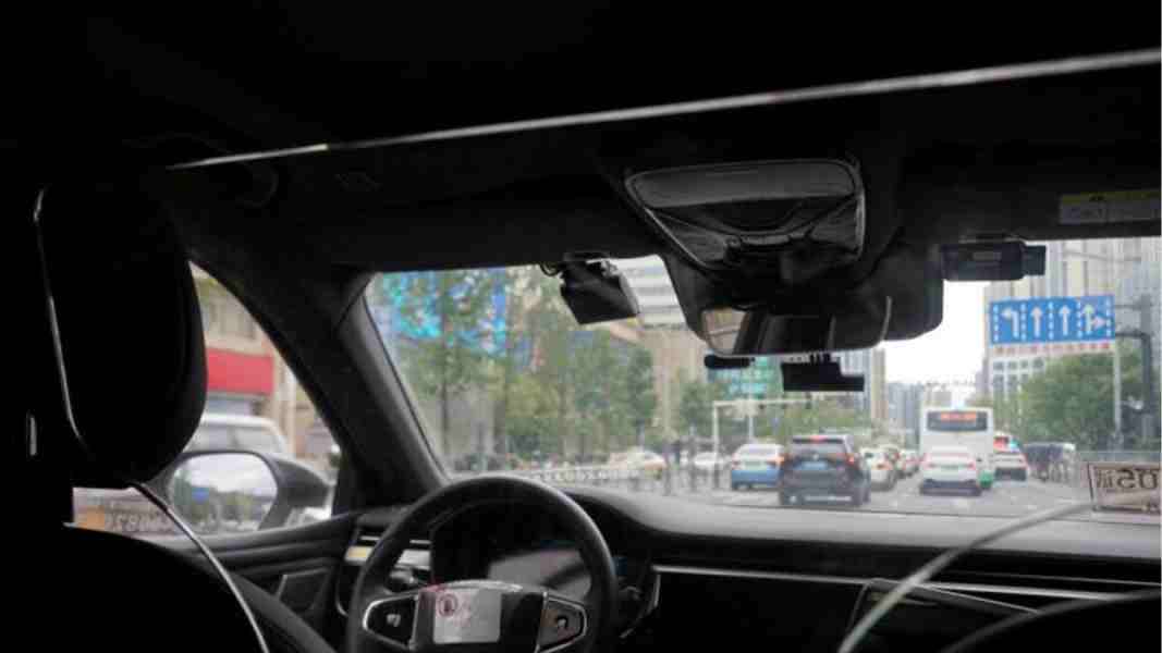 china bemoan robot taxi