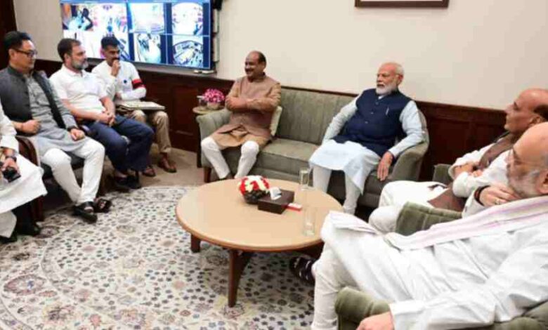 a tea meeting in parliament complex attended by prime minister modi and rahul gandhi