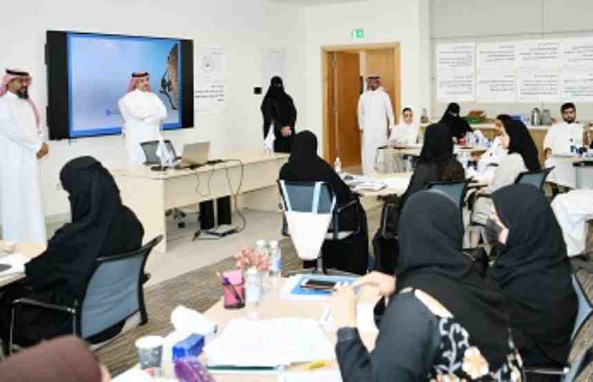 employing saudi women without contracts are sealed