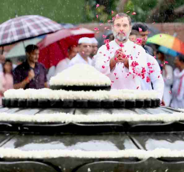 late former pm rajiv gandhis birthday rahul gandhi modi kharge pays tribute