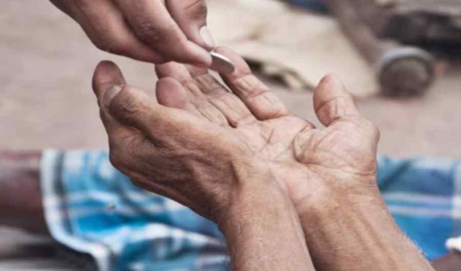 indore fir registered in indore for giving money to beggars