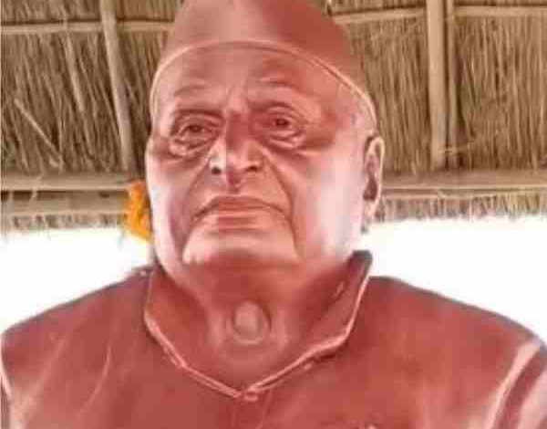 mulayam singh yadav statue