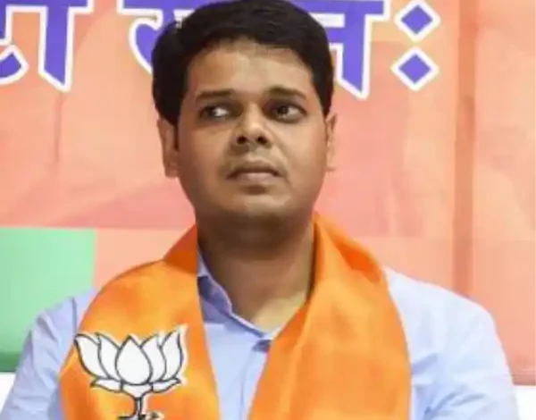 bjp mlc niranjan davkhare