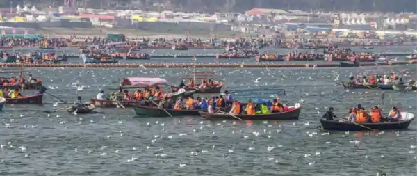 maha kumbh ₹30 crore earnings from 130 boats the truth revealed boatmen familys response