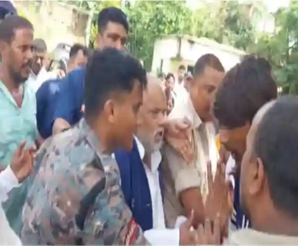 nalanda mla minister attack