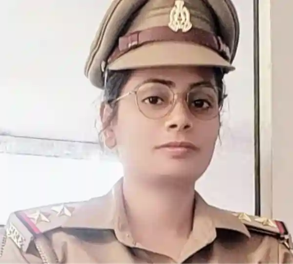 sub inspector richa ghaziabad accident