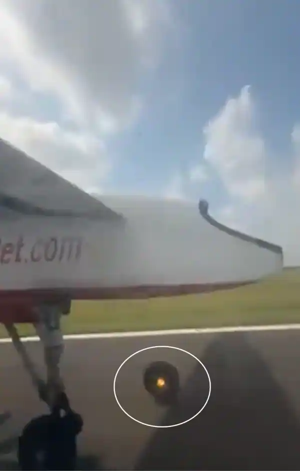 spicejet q400 emergency landing mumbai