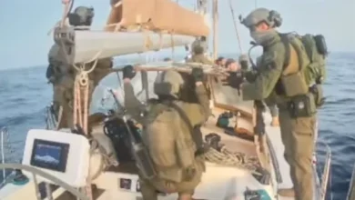 israel navy stops flotilla gaza