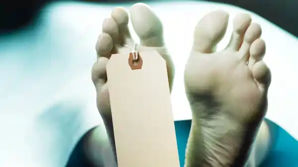 deadbody geyser bathroom carbon monoxide danger