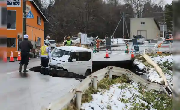 japan earthquake tsunami alert