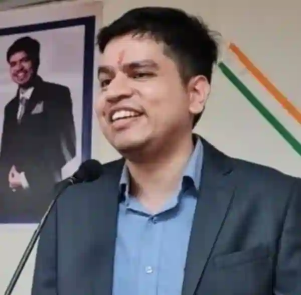 samyak jain upsc air7 ias story