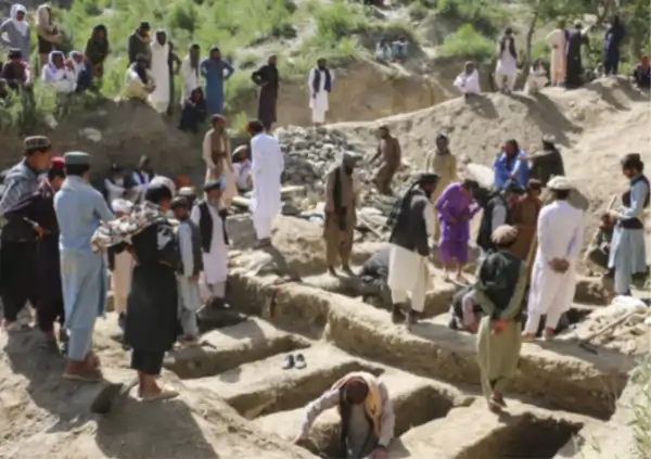 pakistan afghanistan border strikes