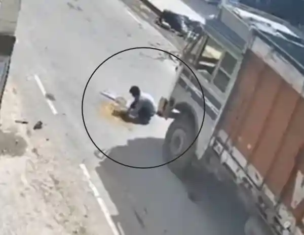 rajasthan truck accident wheat grains cctv video