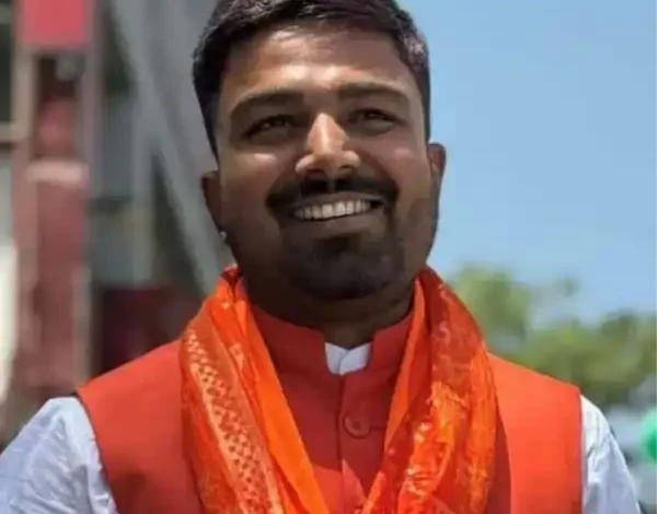 manish kashyap e20 petrol fir nashik