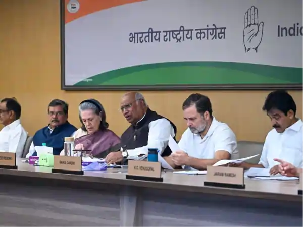 rahul gandhi kharge gyanesh kumar cwc meeting