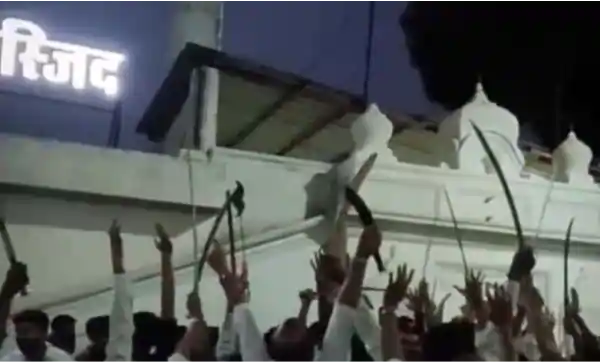 damoh jama masjid firing jai shri ram slogans